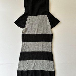 Ashley By 26 Sweater Women Size S Black Gray Turtleneck Tunic Short Sleeve EUC